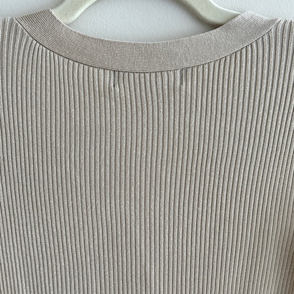 Almost Famous Ribbed Bodycon Long Sleeve Button Down V-Neck Midi Dress, Medium - Picture 12 of 13